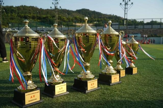 墨菲34分鹈鹕大胜猛龙41分 魔术力克黄蜂4连胜